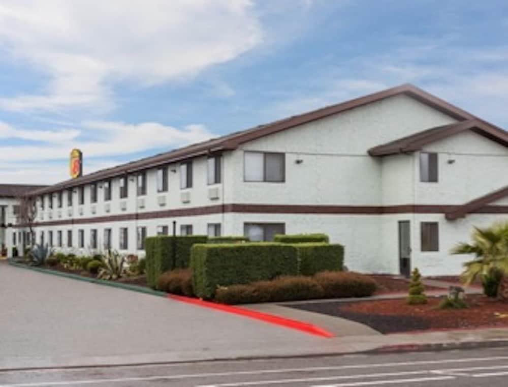 Hotel Super 8 By Wyndham Arcata Exterior foto